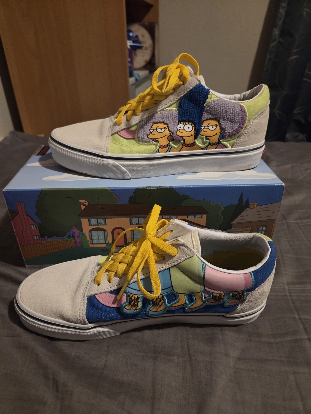Simpsons VANS. Marge and The Bouviers